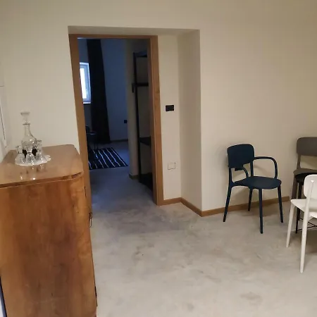 לינה וארוחת בוקר B & W Kriz 3*