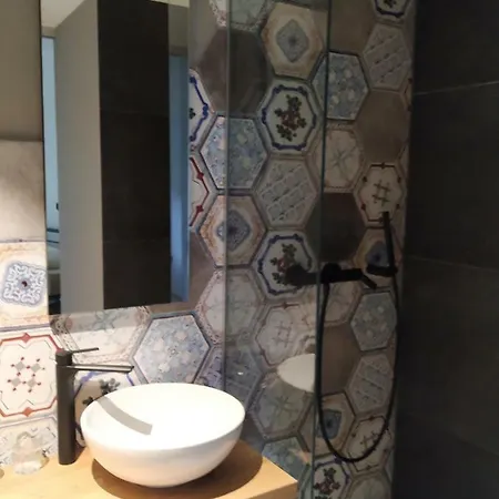 B & W Kriz Ajdovščina