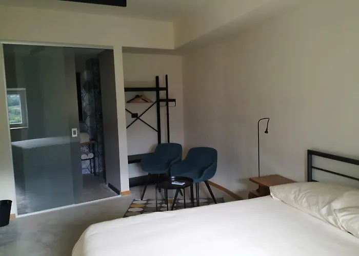 B & W Kriz Couette-café 3*